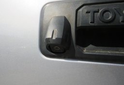 2015 Toyota Tundra Truck - Image 32