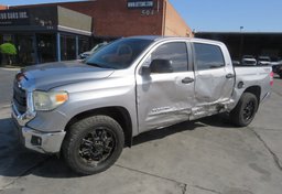 2015 Toyota Tundra Truck - Image 7