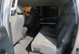 2015 Toyota Tundra Truck - Image 28