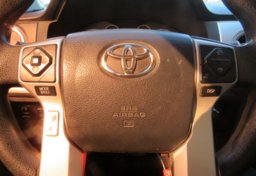 2015 Toyota Tundra Truck - Image 13