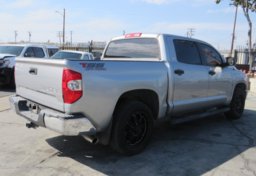 2015 Toyota Tundra Truck - Image 2