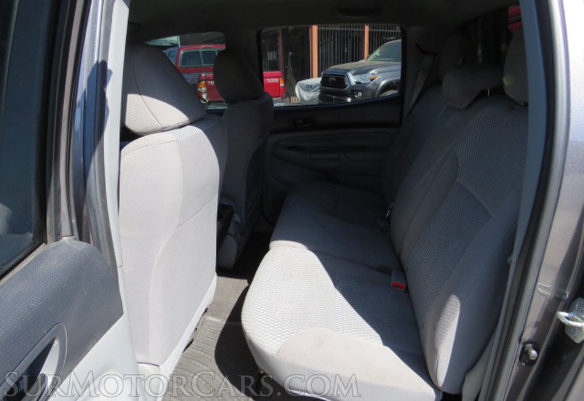 2013 Toyota Tacoma - Image 27
