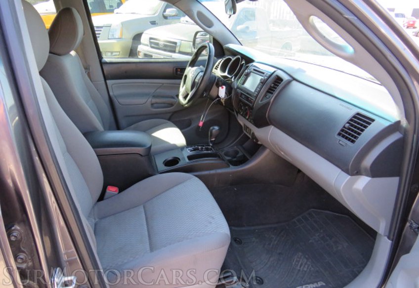 2013 Toyota Tacoma - Image 21