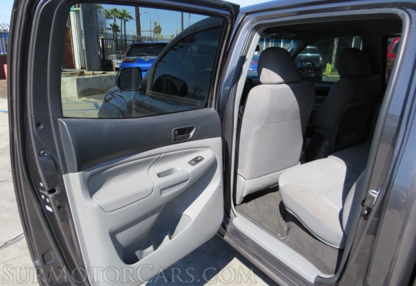 2013 Toyota Tacoma - Image 26