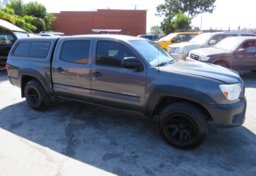 2013 Toyota Tacoma - Image 10