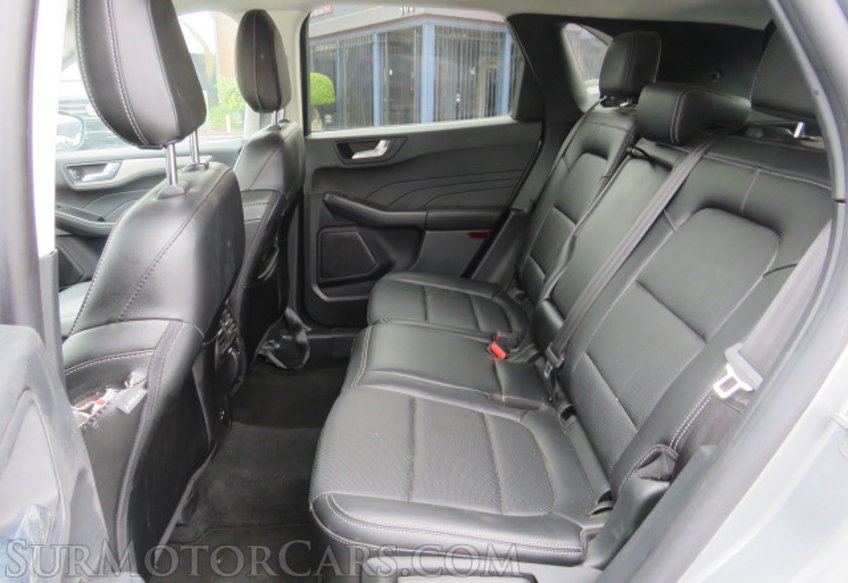 2022 Ford Escape - Image 27