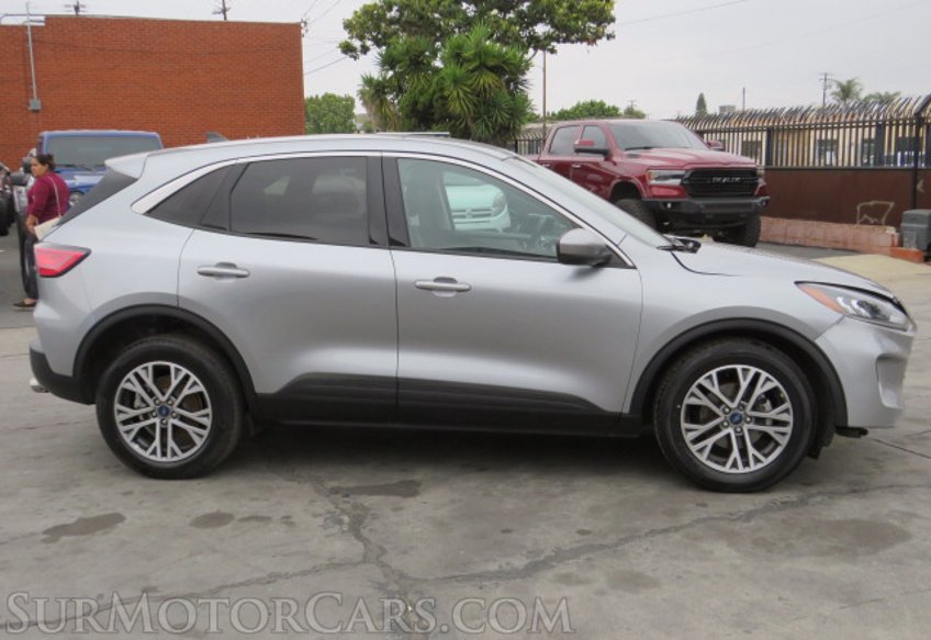 2022 Ford Escape - Image 11