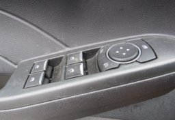 2022 Ford Escape - Image 38