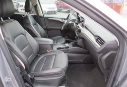 2022 Ford Escape - Image 24