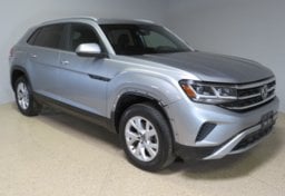 2021 Volkswagen Atlas Cross Sport - Image 2