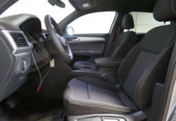 2021 Volkswagen Atlas Cross Sport - Image 24