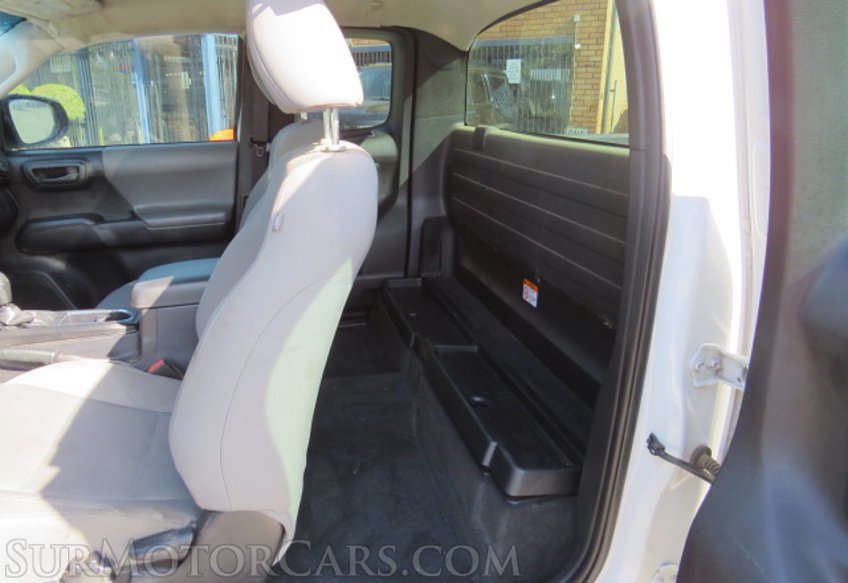 2018 Toyota Tacoma - Image 25