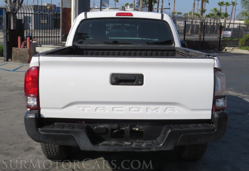 2018 Toyota Tacoma - Image 11