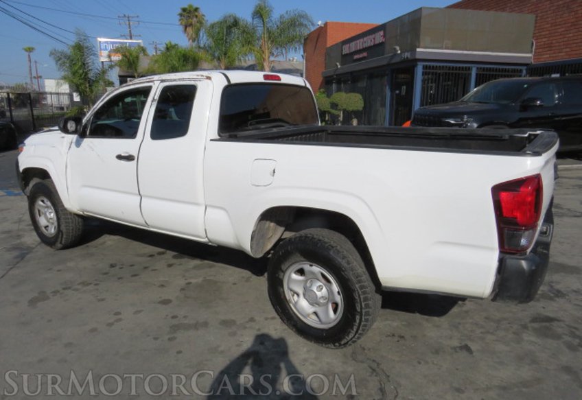 2018 Toyota Tacoma - Image 9