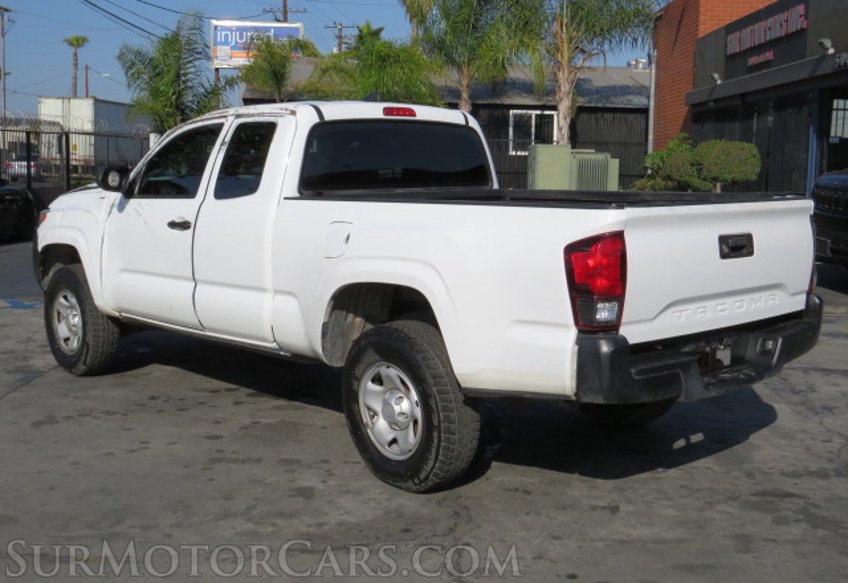 2018 Toyota Tacoma - Image 7