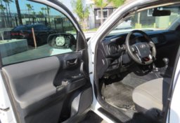 2018 Toyota Tacoma - Image 17