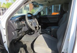 2018 Toyota Tacoma - Image 19