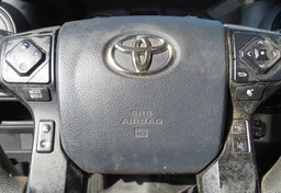 2018 Toyota Tacoma - Image 30