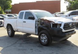 2018 Toyota Tacoma - Image 4