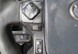 2018 Toyota Tacoma - Image 29