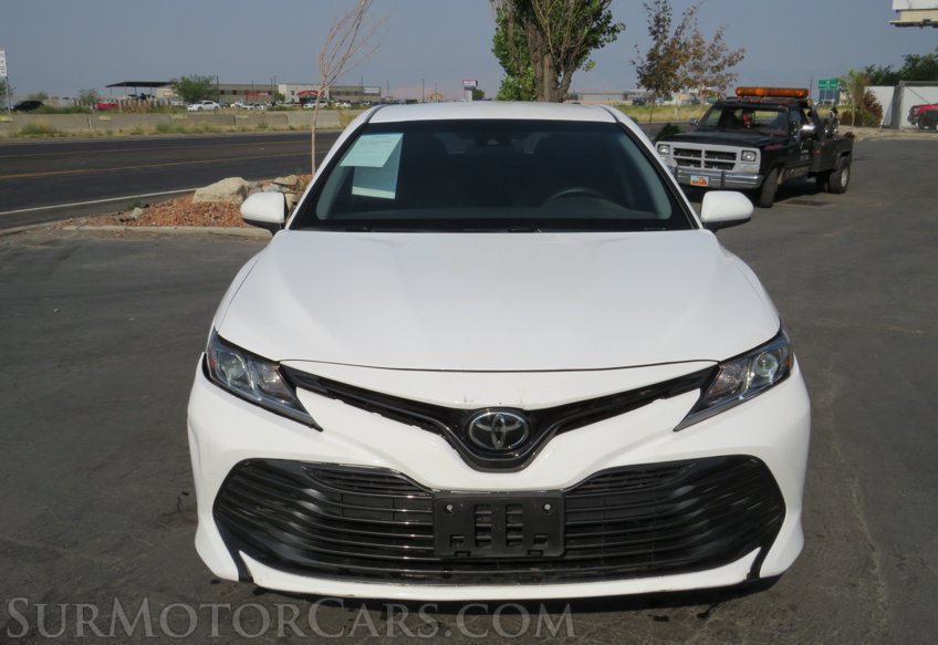 2018 Toyota Camry - Image 12