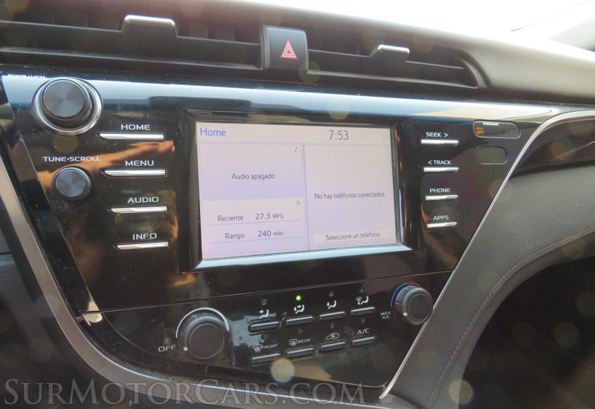 2018 Toyota Camry - Image 29