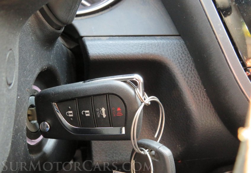 2018 Toyota Camry - Image 33