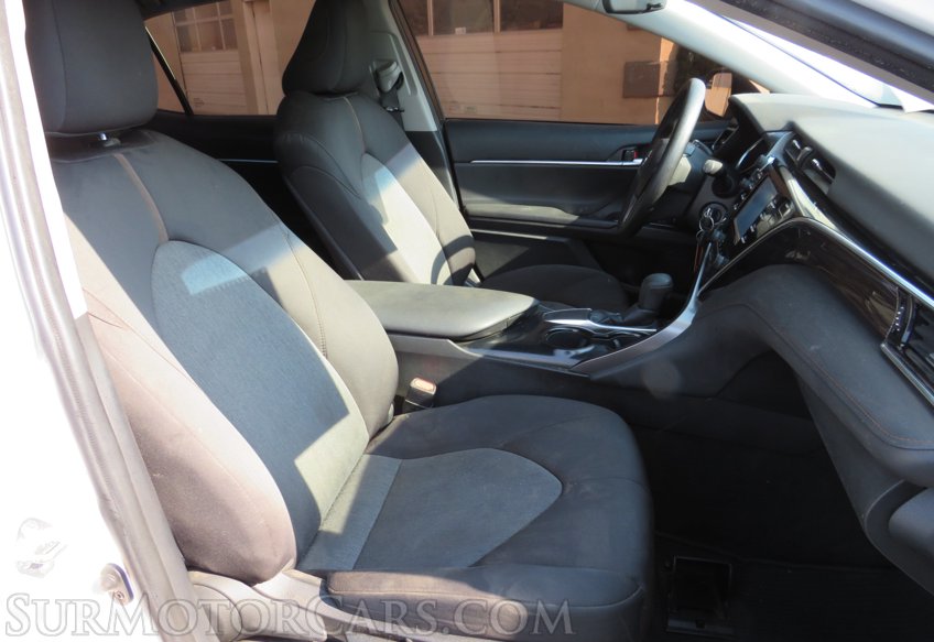 2018 Toyota Camry - Image 22