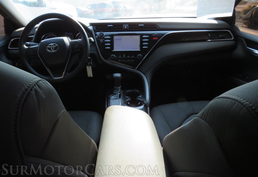 2018 Toyota Camry - Image 18