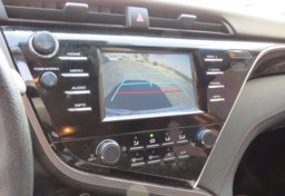 2018 Toyota Camry - Image 31