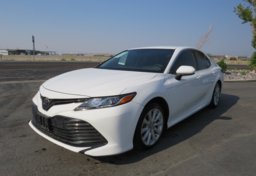 2018 Toyota Camry - Image 4