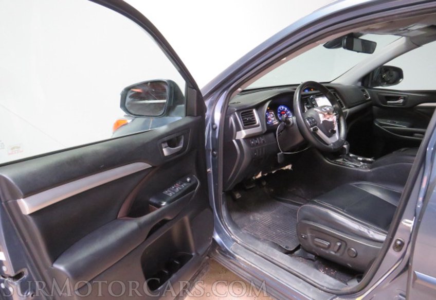 2018 Toyota Highlander - Image 21