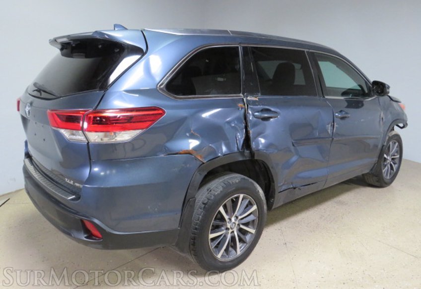 2018 Toyota Highlander - Image 6