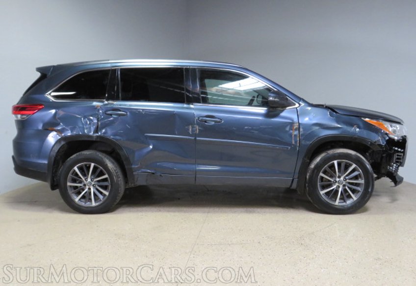 2018 Toyota Highlander - Image 12