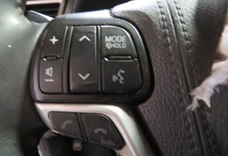 2018 Toyota Highlander - Image 36