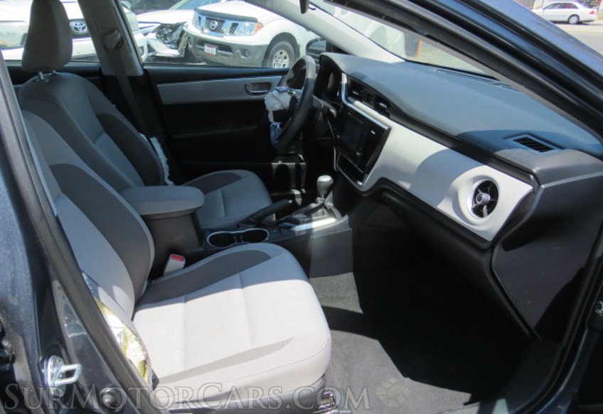 2017 Toyota Corolla - Image 21