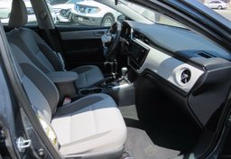 2017 Toyota Corolla - Image 21