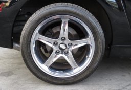 2003 Ford Mustang - Image 13