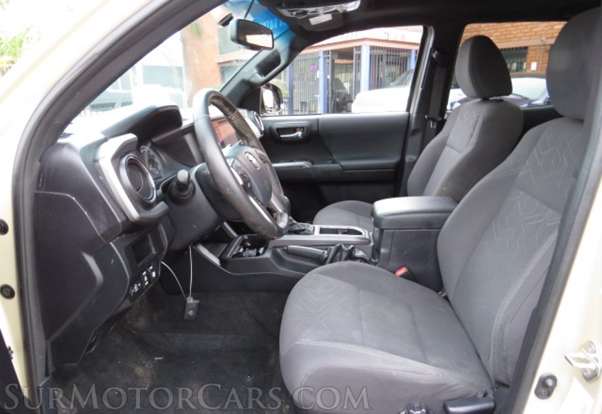 2017 Toyota Tacoma - Image 24