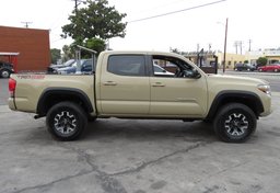 2017 Toyota Tacoma - Image 3