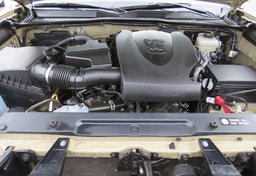 2017 Toyota Tacoma - Image 44