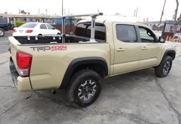 2017 Toyota Tacoma - Image 5