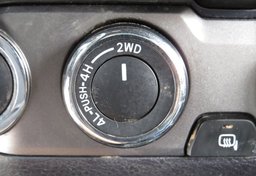 2017 Toyota Tacoma - Image 15