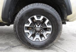 2017 Toyota Tacoma - Image 38