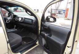 2017 Toyota Tacoma - Image 37