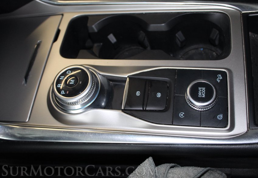 2020 Ford Explorer XLT 4WD - Image 40