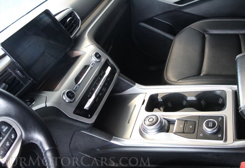 2020 Ford Explorer XLT 4WD - Image 32