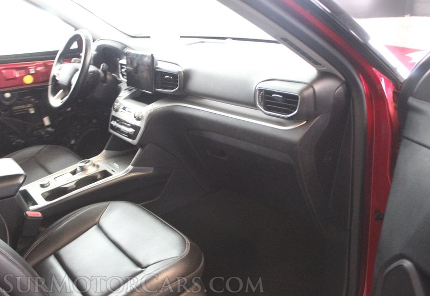 2020 Ford Explorer XLT 4WD - Image 25