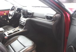 2020 Ford Explorer XLT 4WD - Image 25