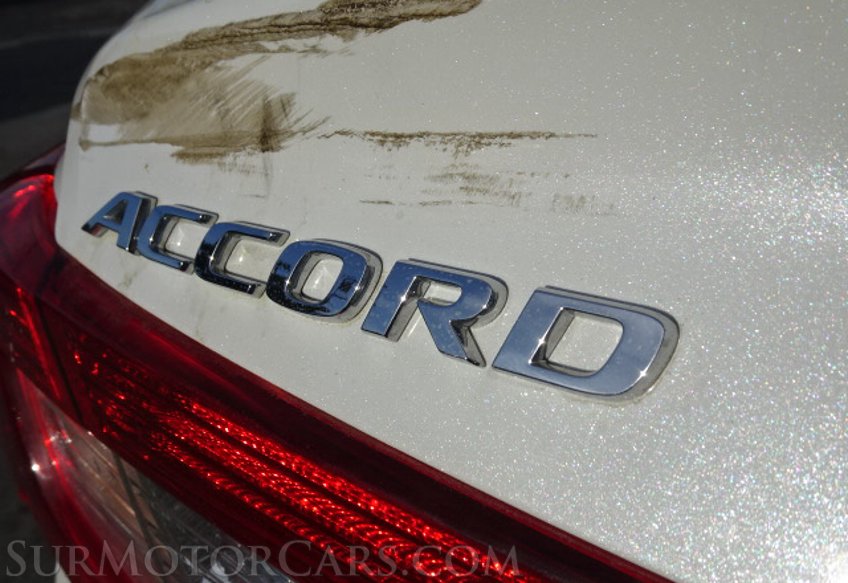 2019 Honda Accord Sedan - Image 17